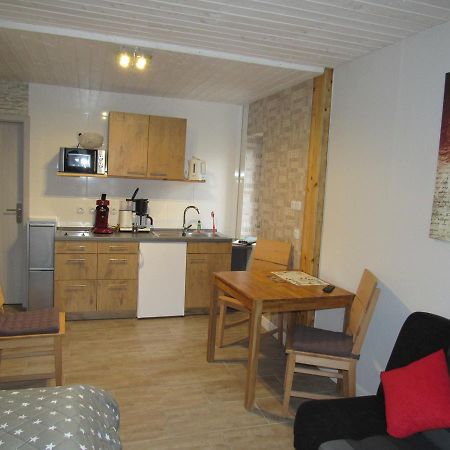 Ferienapartments Am Dorfplatz Langscheid  Экстерьер фото