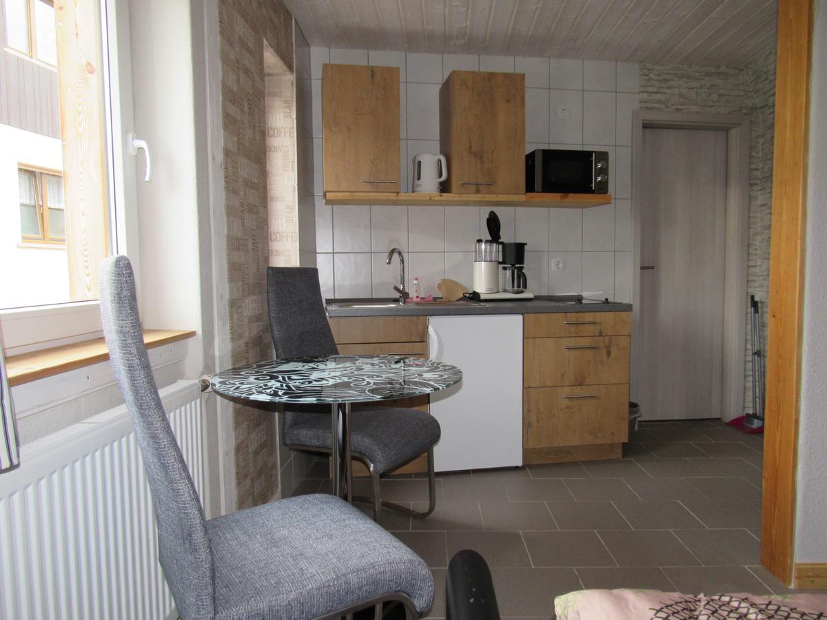 Ferienapartments Am Dorfplatz Langscheid  Экстерьер фото